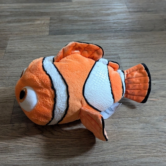 Disney Pixar Finding Nemo Plush Stuffed Animal Fish Friend Toy - Picture 4 of 4